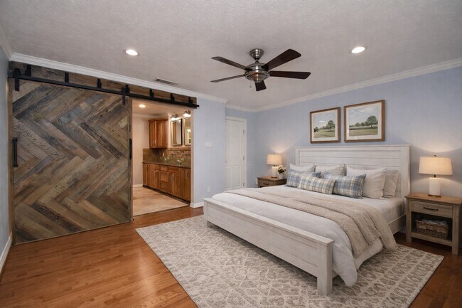 Building Photo - 21106 Park Mt Dr