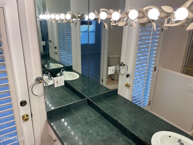 Building Photo - 1601 Charles Owens Dr