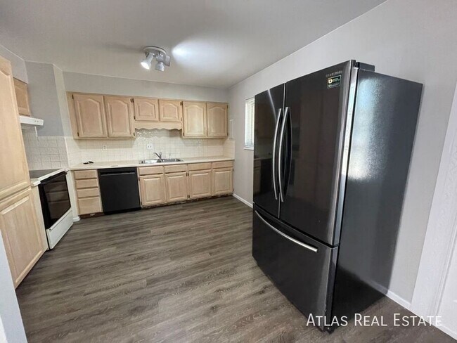 Building Photo - 4502 Moffat Ln