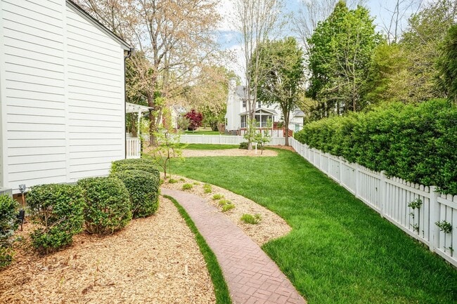 Building Photo - Meticulous Four Bedroom Dream Home!