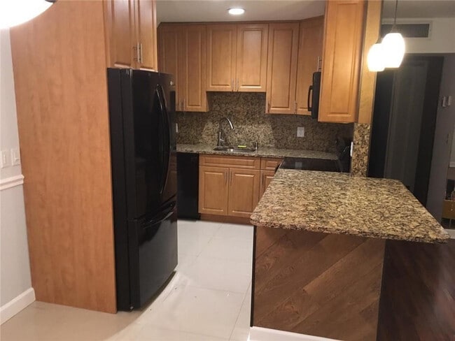 Building Photo - 276 Monaco Blvd