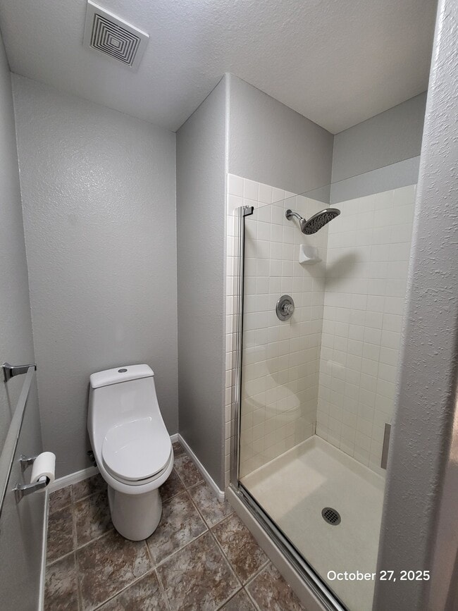 Building Photo - 2113 Harbor Cliff Dr