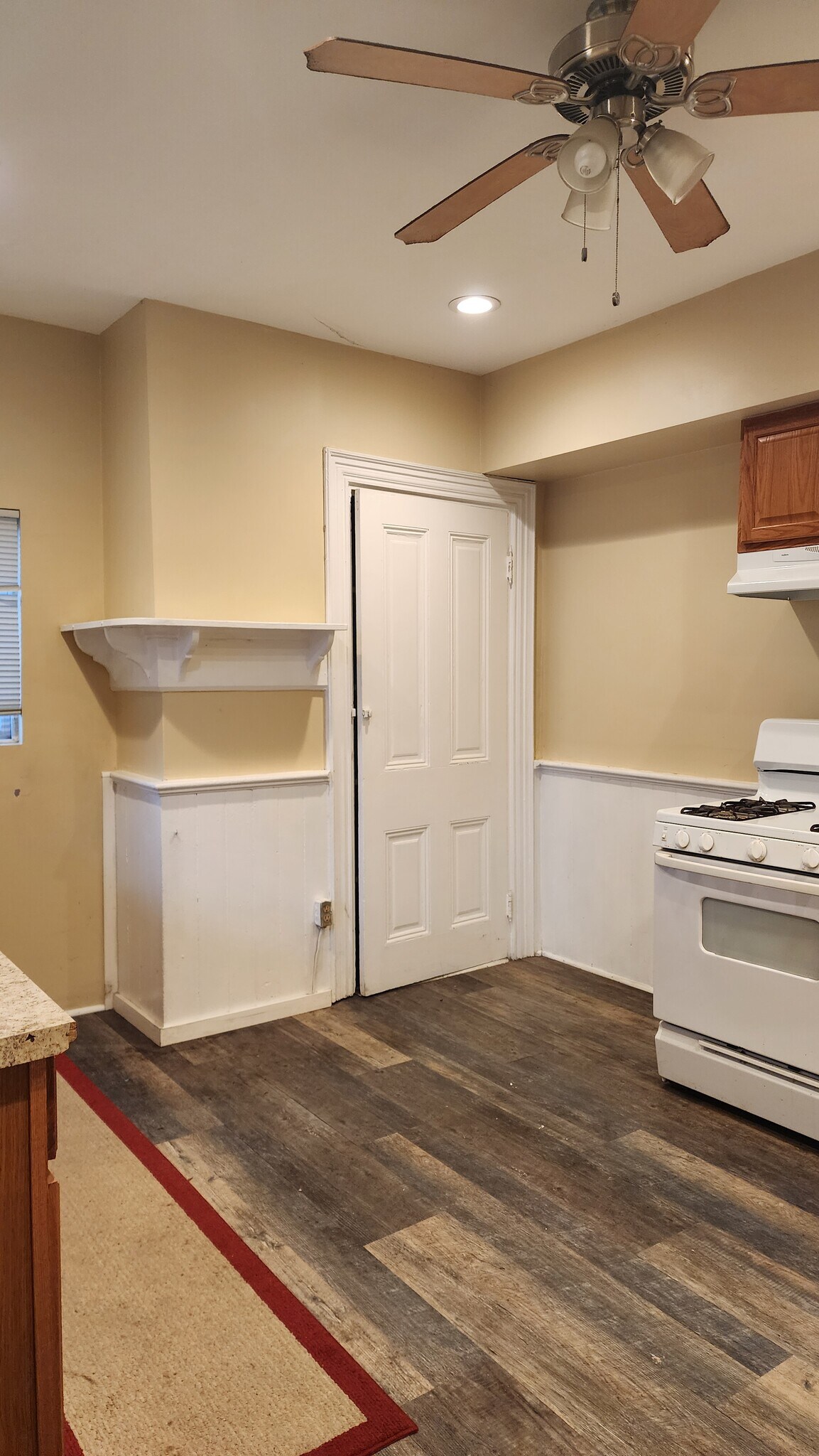 Building Photo - 4801 Sciota St