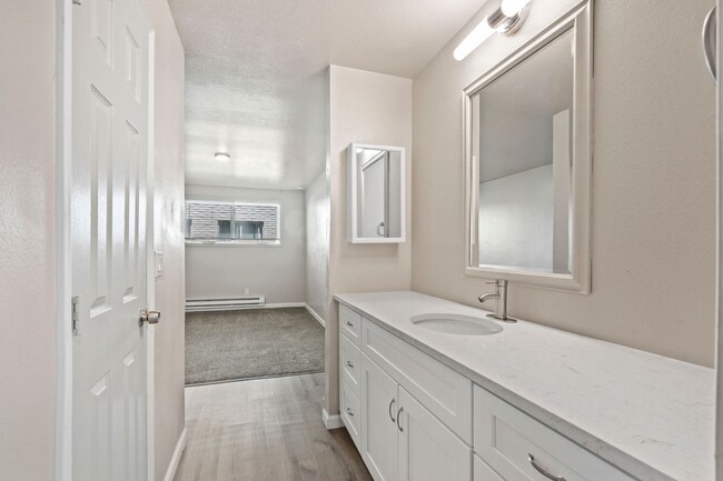 Building Photo - 751 S 300 E