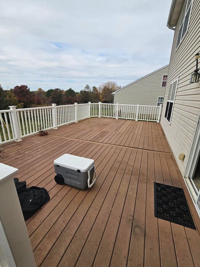 Building Photo - 830 Woodline Dr