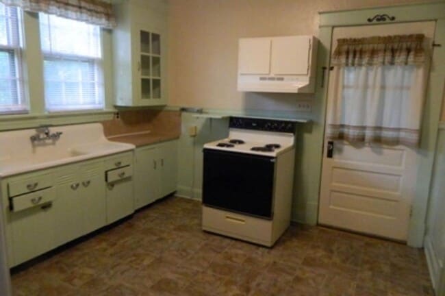 Building Photo - 408 Monticello Ave
