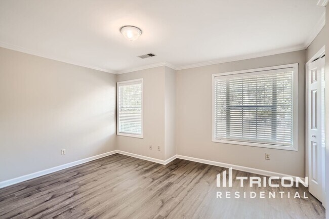 Building Photo - 3289 Summit Edge Ct