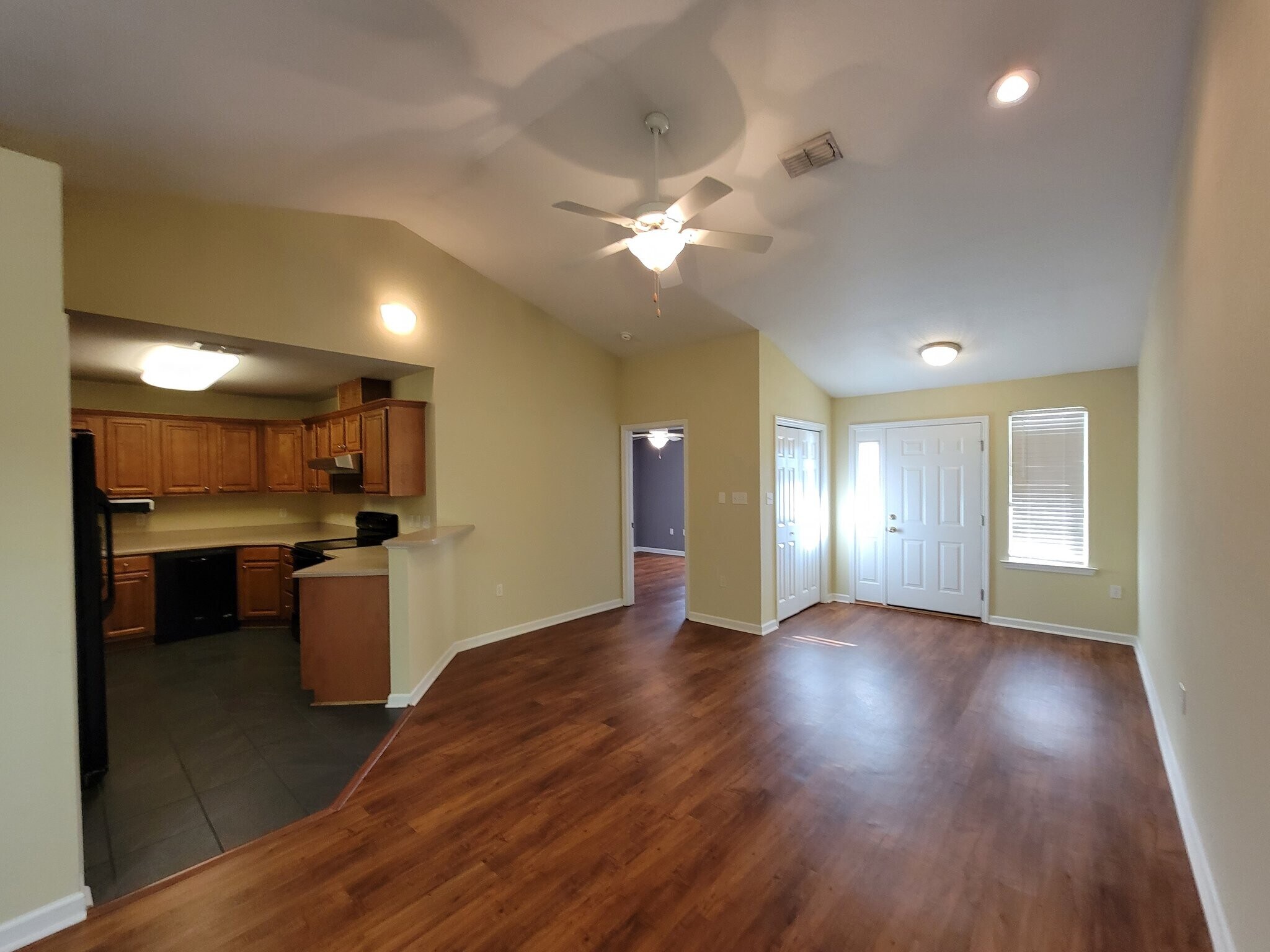 Building Photo - 2372 Quazar Cir