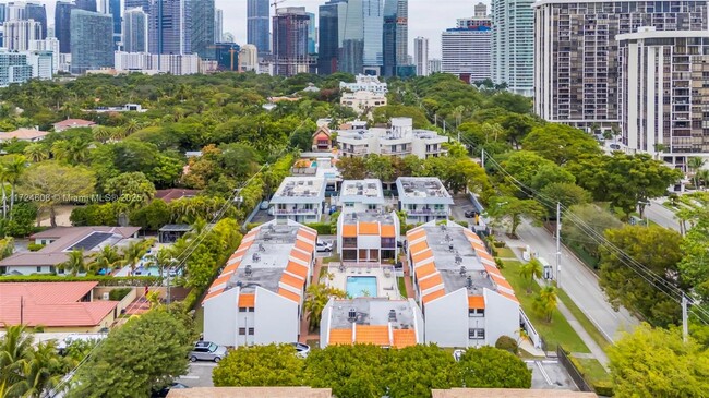 Building Photo - 1990 Brickell Ave