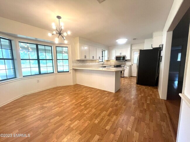 Building Photo - 4500 Russell Topton Rd