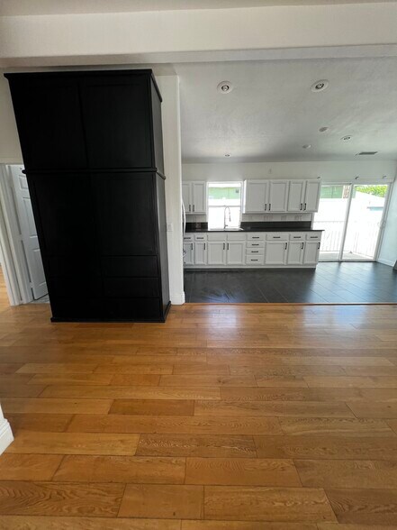 Building Photo - 14397 Busby Dr