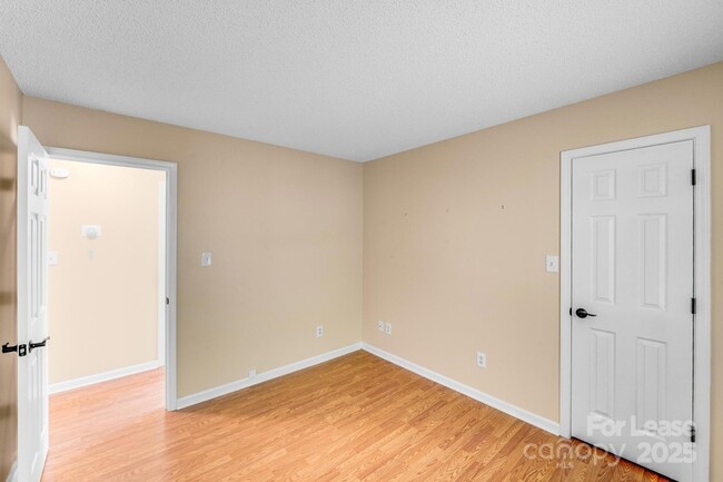 Building Photo - 7213 Preakness Stakes Ln