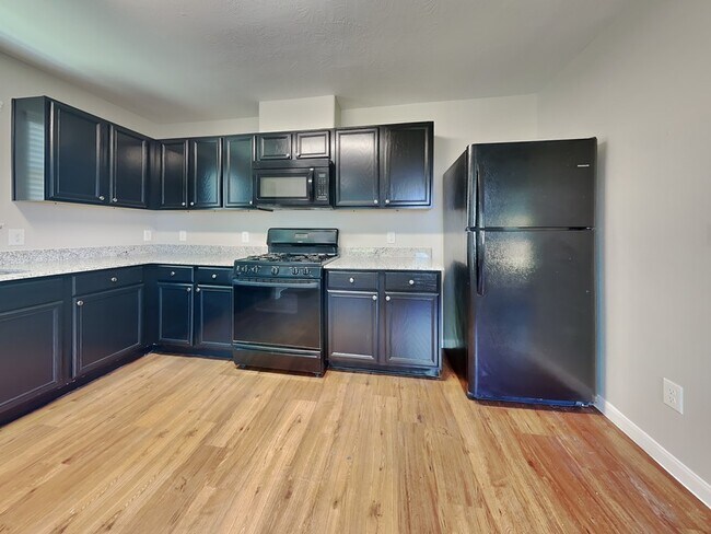 Building Photo - 22310 Queenbury Hills Dr