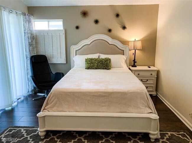 Building Photo - 3 br, 2.5 bath Townhome - 6728 Boca Pines Trl