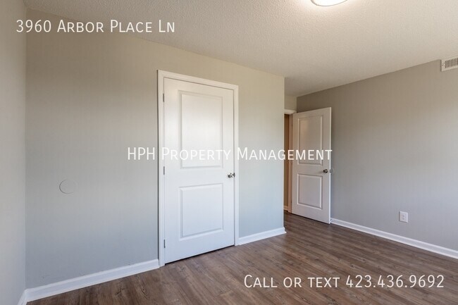 Building Photo - 3960 Arbor Pl Ln
