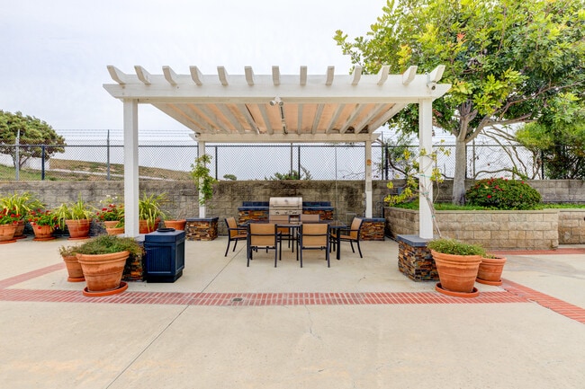 Building Photo - 8828 Pershing Dr