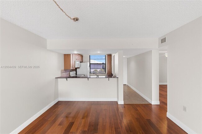 Building Photo - 1524 Whitehall Dr