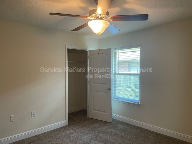 Building Photo - 4170 Roosevelt Way