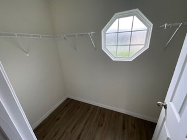 Building Photo - Oak Hill Plantation 3/2 NE Ocala Home