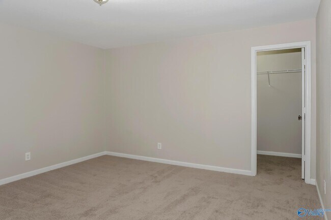 Building Photo - 141 Wethersfield Dr