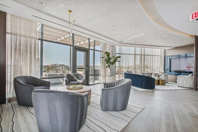 Roof top ;ounge - 1201 N Royal St