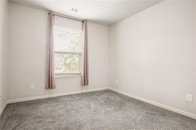 Building Photo - 1539 Creek Bend Ln NW