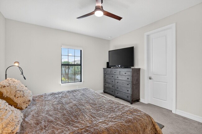 Building Photo - 4651 Pinehurst Trl E