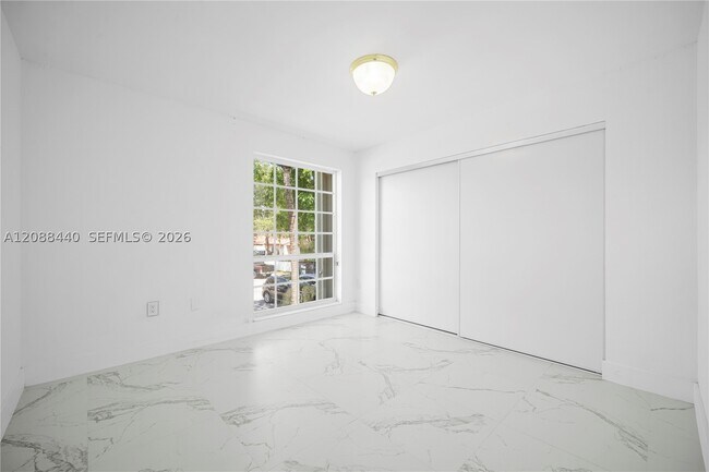 Building Photo - 7105 Miami Lakes Dr