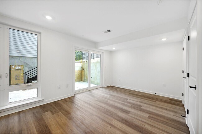 Building Photo - 1514 Master St