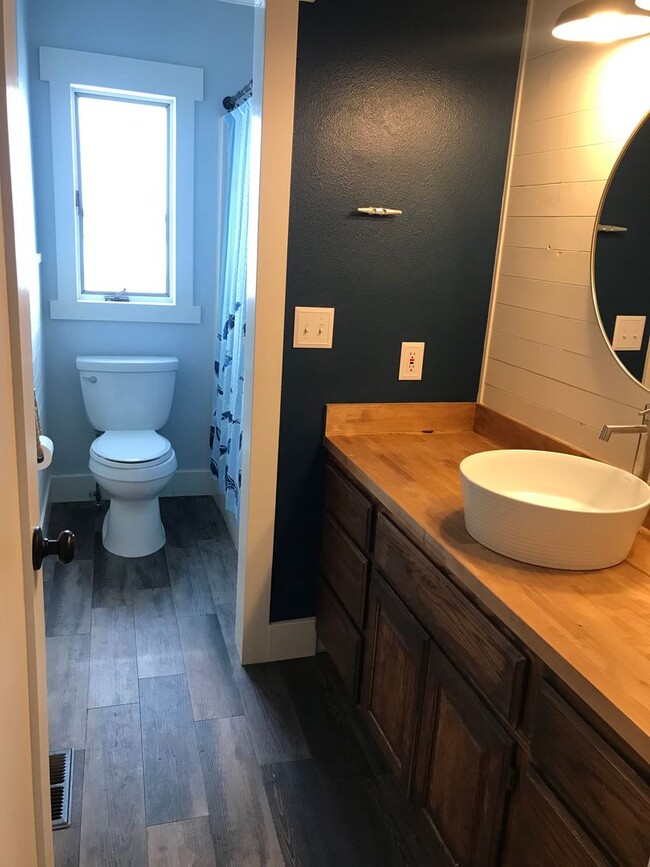 Building Photo - Beautiful 3-Bedroom Home with Modern Upgra...