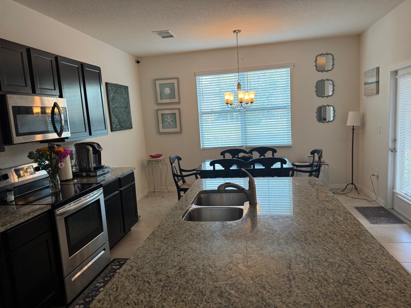 Building Photo - 1690 Coulter Ln