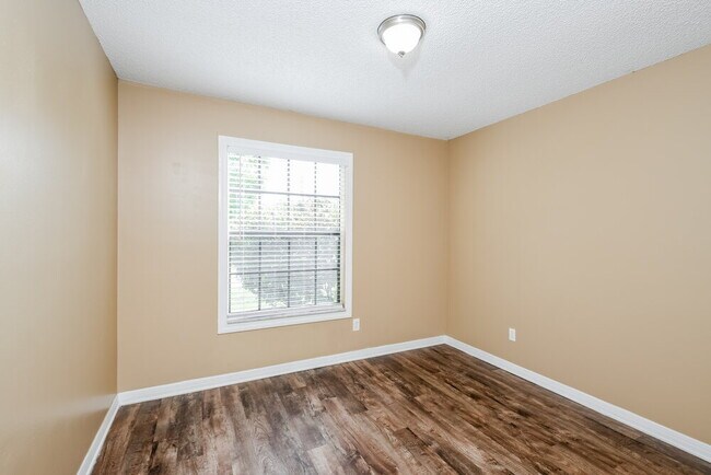 Building Photo - 681 Elmont St NW