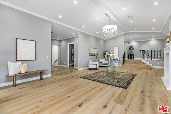 Building Photo - 6888 Alta Vista Dr