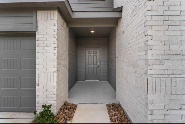 Building Photo - 14983 Clay Harvest Rdg