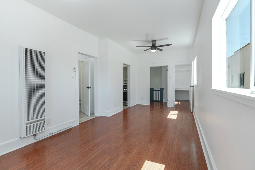 Building Photo - 268 4/6 S Coronado St