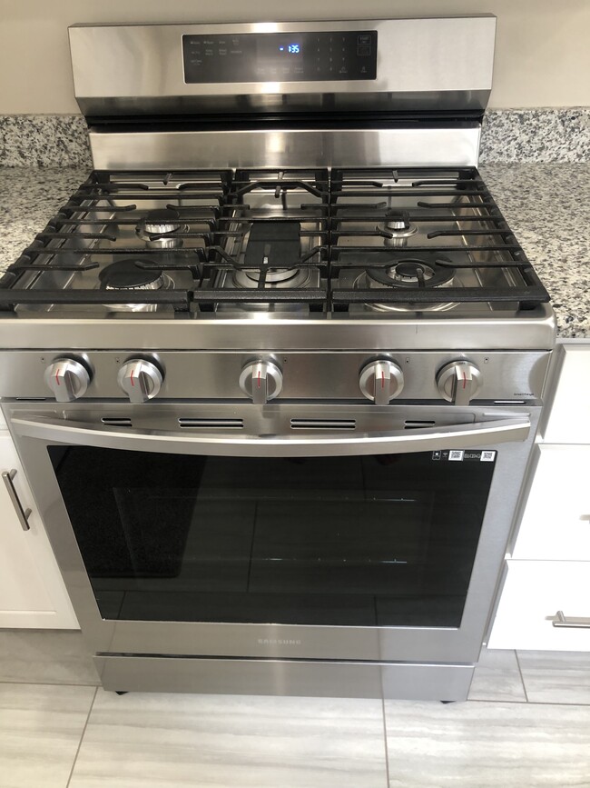 Brand new gas stove - 4414 Venable Ave