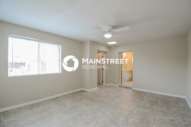 Building Photo - 2 Bedroom Pet-Friendly Home in Tucson, AZ with Main Street Renewal