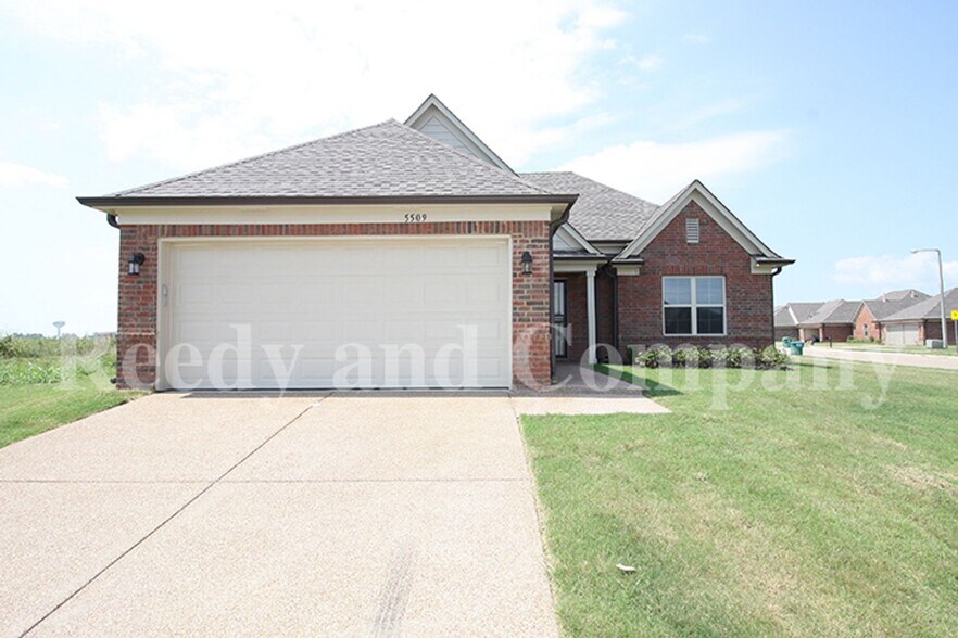 Primary Photo - 5509 Kaitlyn Dr E