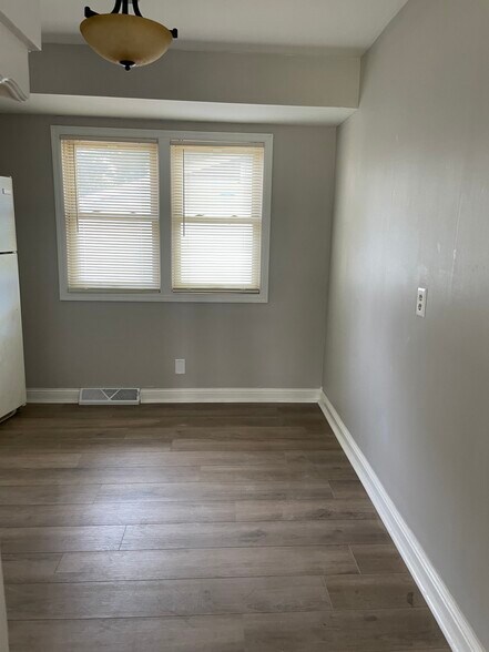 Building Photo - 2813 Hull Ave