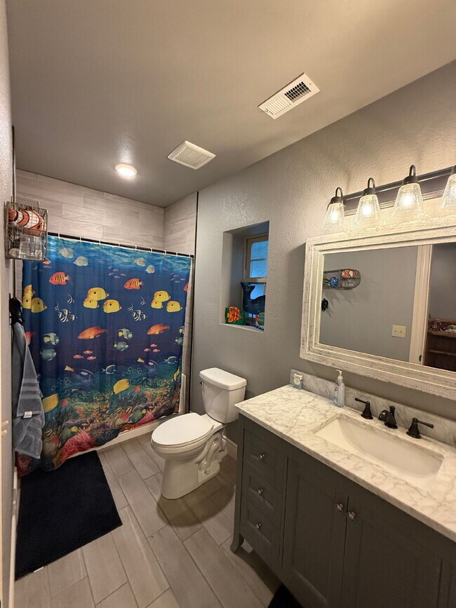 Building Photo - Pre-leasing for September - 5BR with all of the extras!
