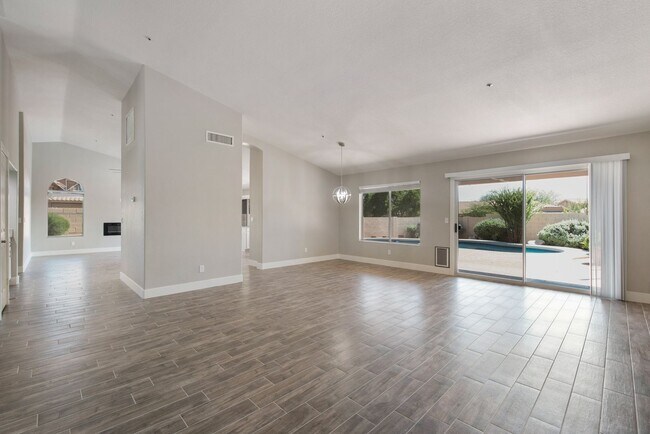 Building Photo - Ironwood Village - Completely Remodeled Interior, Single Level with Pool!