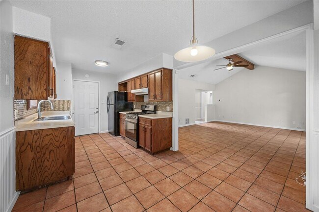 Building Photo - 7506 Glenhill Rd