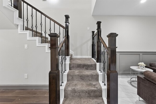 Building Photo - 11280 Braes Forest Dr