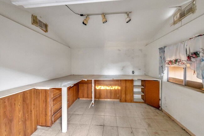 Building Photo - One Level Home in Stead