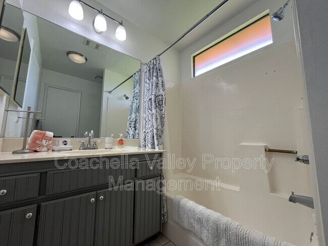 Building Photo - 82135 Bergman Dr