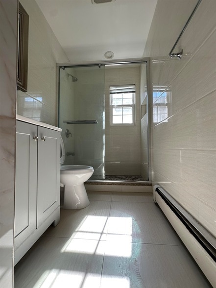 Building Photo - 33 E 51st St