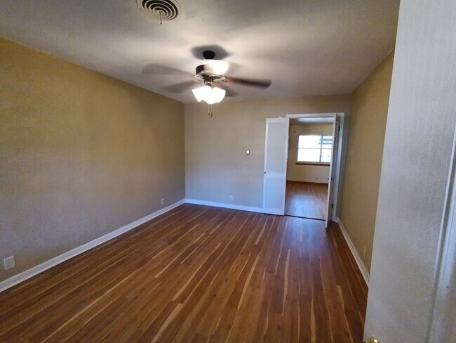 Building Photo - Charming 3BR House in Sherman