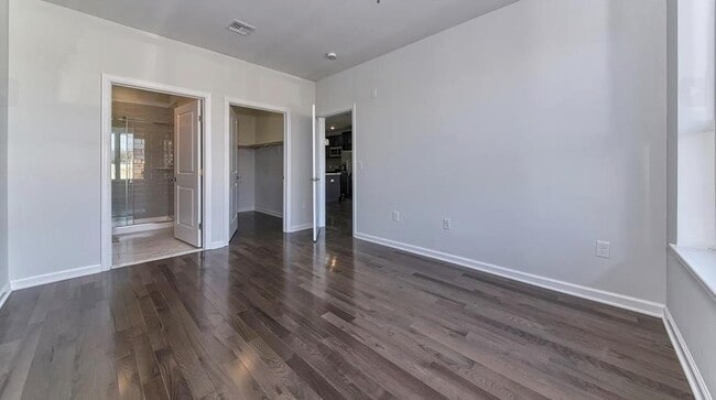 Building Photo - 536 Broadway