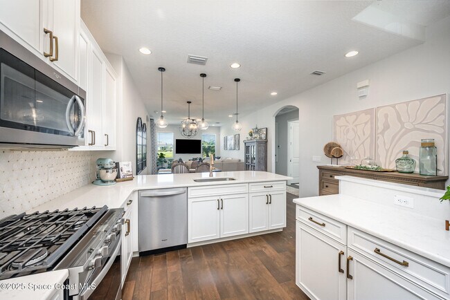 Building Photo - 7785 Wyndham Dr