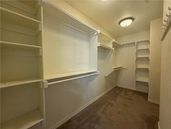 Building Photo - 1520 Amber Way